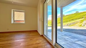 Barrierefreie 3-Zimmer Wohnung mit Terrasse inmitten der Weinberge von Kl&ouml;ch - Erstbezug!