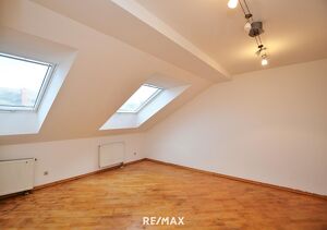 Attraktive Dachgescho&szlig;wohnung ? hervorragend angebunden