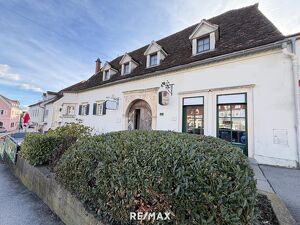 Top-Investment mit &uuml;ber 6% Rendite ? Historisches Zinshaus am Hauptplatz Weiz