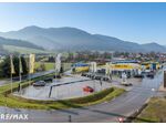 Autohaus mit Werkstatt und befestigten Ausstellungsfl&auml;chen in Langenwang