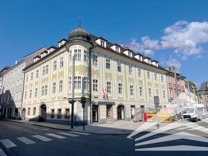 Kernsaniertes Gesch&auml;ftslokal an der Promenade zu mieten!