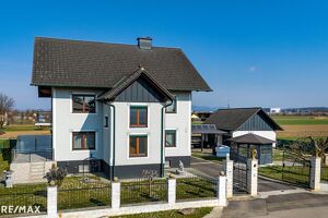 Leben auf gro&szlig;z&uuml;gigem Raum nahe Graz, inkl. Garagen und Carports!