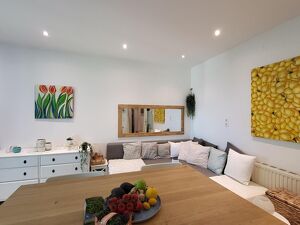 RUHIG GELEGENE, GEM&Uuml;TLICHE 2-ZIMMERWOHNUNG MIT LOGGIA
