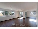 "Wohnung mit Balkon und Parkplatz"