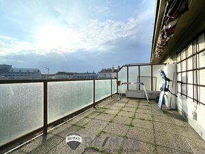 "4-Zimmer-Dachterrassenwohnung mit 2 Terrassen & Mieteinnahmen bis Ende 2026"
