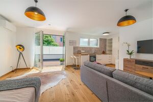 Luxuri&ouml;ses vollm&ouml;bliertes Terrassenstudio mit Gr&uuml;nblick in Ruhelage - All In Miete