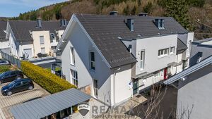 "Reihenhaus-4 Zimmer- Garten- Terrasse"