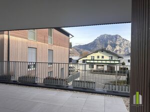 Eleganz trifft Lage: Hochwertige Terrassenwohnung in begehrter Seen&auml;he