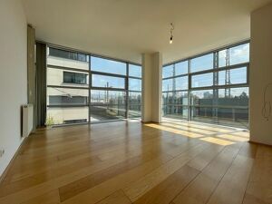 Helle 2-Zimmer-Wohnung mit Klimaanlage