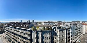 Komplett sanierte, helle 3,5-Zimmer-Wohnung mit Loggia und toller Fernsicht - verf&uuml;gbar ab Juli 2026