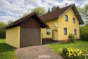 Gro&szlig;z&uuml;giges Haus mit Garten in  ruhiger und zentraler Lage