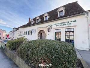 Top-Investment mit &uuml;ber 6 % Rendite ? Historisches Zinshaus am Hauptplatz Weiz