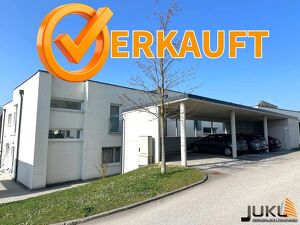 LICHTENBERG: EIGENTUMSWOHNUNG mit ca. 73,7 m&sup2; Wohnfl&auml;che, ca. 17,02 m&sup2; Terrasse und einem &uuml;berdachten PKW-Abstellplatz