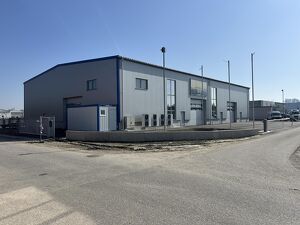 Moderne Gewerbehalle  im Gewerbepark  Alkoven  Teilvermietung !