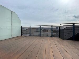 Exklusive 2,5-Zimmer-Wohnung mit hofseitiger Terrasse