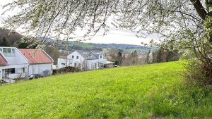 ZWEI SONNIGE BAUGRUNDST&Uuml;CKE IM ZENTRUM VON ST. ULRICH BEI STEYR