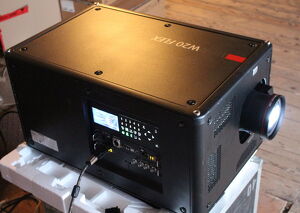 Barco HDX W20 Flex+Objektiv*3-DLP Beamer Projektor