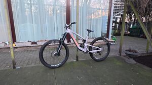 Santa Cruz Nomad CC  Fully Mountainbike