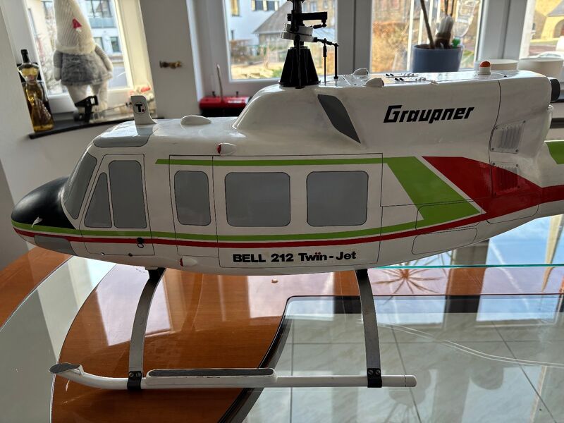 Graupner Bell 212 TwinJet Hubschraubermodell
