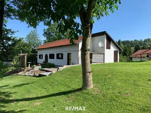 Entz&uuml;ckendes H&auml;uschen mit gro&szlig;z&uuml;gigem Garten in idyllischer und sonniger Dorfrandlage