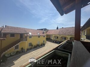 "Charmante Wohnung mit Balkon"
