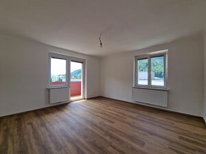 "Erstbezug - Neu sanierte Wohnung - neue K&uuml;che (vollausgestattet) mit Essplatz und gro&szlig;em Balkon"