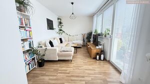 7.OG beim HAUPTBAHNHOF!!!  DG-Wohnung ohne Dachschr&auml;gen mit 19m&sup2; Terrasse!!!