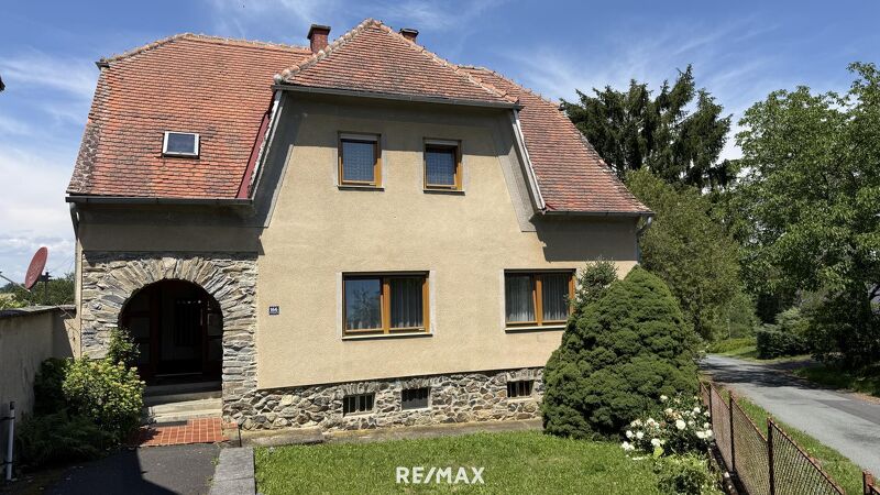 Gro&szlig;z&uuml;giges Einfamilienhaus mit 7 Zimmern, Garage und traumhaftem Garten in St. Michael im Burgenland
