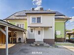 Landhaus mit 6 Zimmern, Pool, Keller, Doppelcarport und gro&szlig;er Sommerterrasse