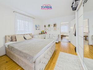 Ihr neues Zuhause in Haid - komplett renovierte 2,5 Zimmer Wohnung in Top Lage