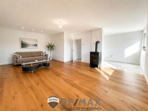 Exklusive 3-Zimmer-Wohnung mit 103 m&sup2; WNFL | frisch saniert | Kamin | Stellplatz | nahe Wien