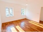 2-Zimmer-Mietwohnung mit 80 m&sup2; Eigengarten und PKW-Abstellplatz