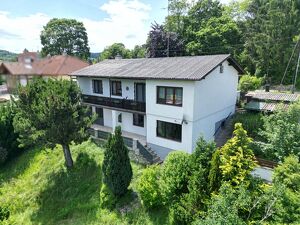 EIN- ZWEIFAMILIENHAUS IN SONNIGER LAGE BEIM WIENERWALDSEE