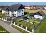 Mehrfamilienoase nahe Graz, mit Garagen und Carports!