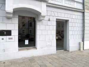Gesch&auml;ftslokal zentral am Welser Stadtplatz mit attraktivem Gew&ouml;lbe
