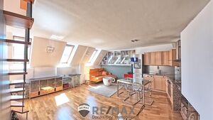 Herrliche Dachmaisonette mit Terrasse!"