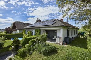Wohnhaus mit Garten, Pool & Blick bis ins Gebirge! Besichtigungstermine finden am 30. Juli 2026 statt.