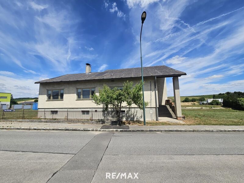 Einfamilienhaus auf sonnigem Grund