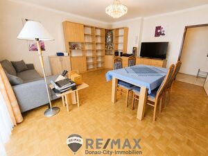 "Einziehen statt Renovieren! 3 Zi | 83,83 m&sup2; | WG-tauglich | m&ouml;bliert | Keller | sofort verf&uuml;gbar"