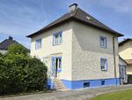 Charmantes Wohnhaus zum Renovieren mit 788 m&sup2; gro&szlig;em Grundst&uuml;ck in der begehrten Schl&uuml;sselhof-Siedlung