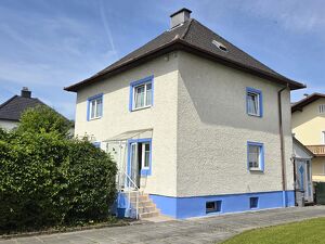 Charmantes Wohnhaus zum Renovieren mit 788 m&sup2; gro&szlig;em Grundst&uuml;ck in der begehrten Schl&uuml;sselhof-Siedlung