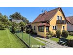 Sanierungsbed&uuml;rftiges Einfamilienhaus mit Werkstatt und Carport