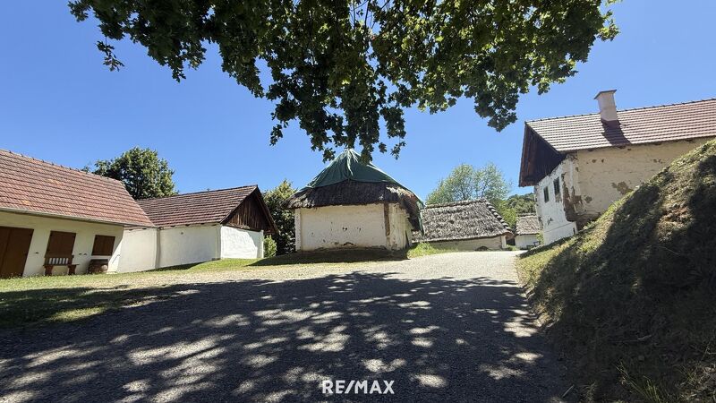 Historischer Weinkeller aus dem Jahr 1839 in der berühmten Kellergasse Heiligenbrunn ? Idylle pur im Südburgenland