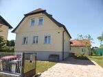 Zweifamilienhaus in ruhiger Wohnlage mit sehr guter Anbindung