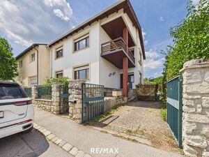Gro&szlig;z&uuml;giges Wohnhaus mit vielseitigen Nutzungsm&ouml;glichkeiten