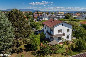 Einfamilienhaus mit gro&szlig;em Garten, Doppelgarage und viel Potenzial in Graz-Stra&szlig;gang