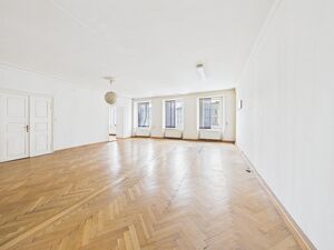 LINZ - HAUPTPLATZ: B&Uuml;ROFL&Auml;CHE ca. 168,81 m&sup2; in BESTER LAGE