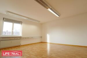 kleines B&uuml;ro in zentraler Lage