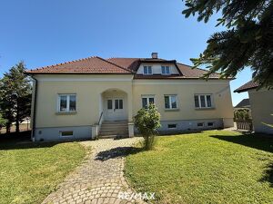 Mehrfamilienhaus, zwei Wohneinheiten, Doppelgarage, 7.337 m2 Grundst&uuml;ck
