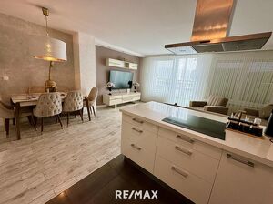 Moderne 3 Zimmer-Wohnung - Balkon - 2 Garagenpl&auml;tze - Gemeinschaftsschwimmbad und vielen weiteren Highlights!